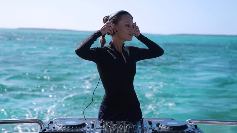 4 K Nora En Pure Purified 300, Exumas,
