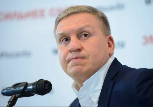 алексеем бобровым