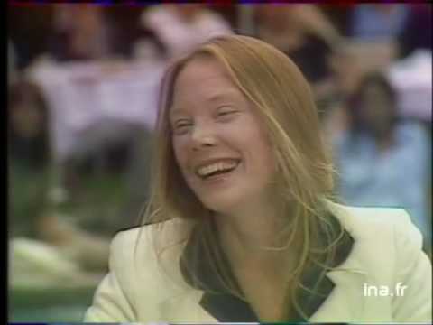 Sissy Spacek TF1 Interview for 3 Women at Cannes 22, 05,