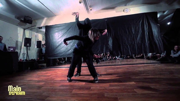 Kira Snakecharmer, Новый Год в центре танца