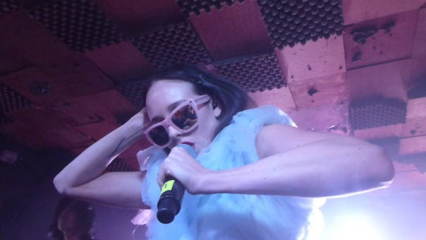 Allie X Catch ( HD) Birthdays,