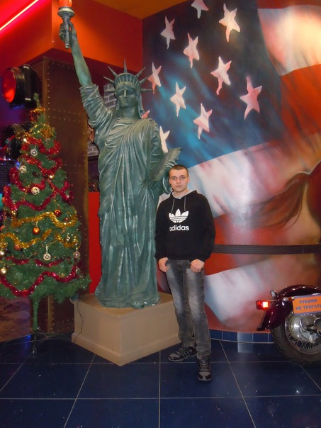 №80, Максим Маки, Хуст №80, Максим Маки, Хуст