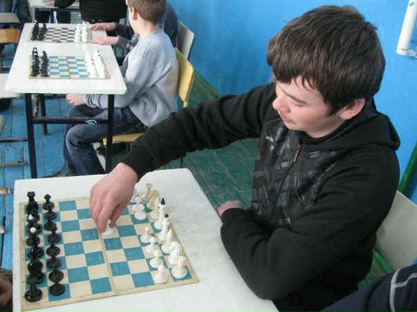 №98, Віктор Левицький №98, Віктор Левицький