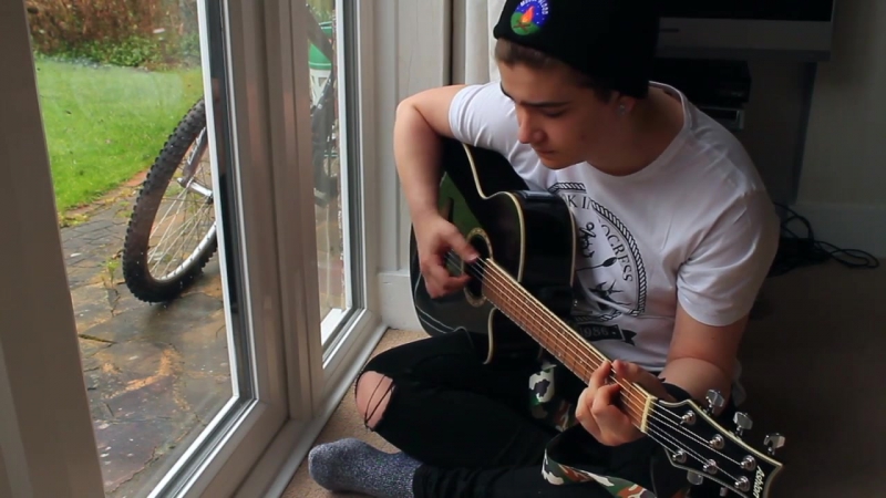 Josh Renshaw She Lays Down ( The 1975 acoustic