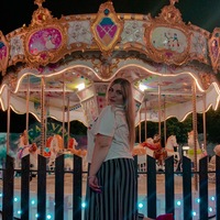 Лола Парамонова
