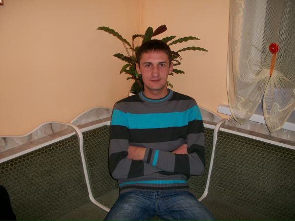 №8, Андрій Ерстенюк №8, Андрій Ерстенюк