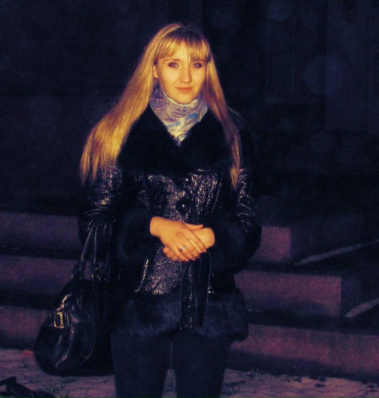 Anastasia Grover ★ | Riverbank