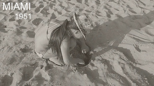 Девочка нашла клад, сокровище The girl found a treasure