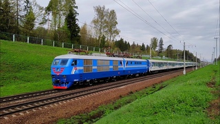 Электровоз ЧС6 - 022 с туристическим поездом №930У