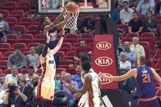 Marquese Chriss Skies for the Reverse Alley-Oop | March 21, 2017
