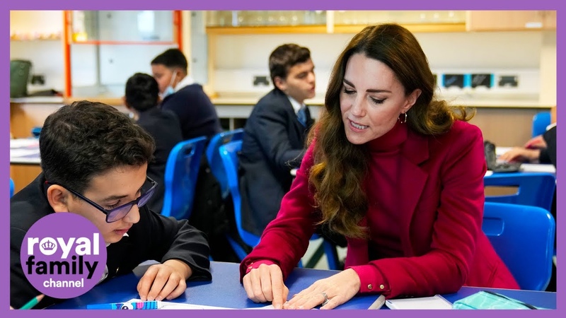 Kate Middleton Swats Up on Science at London School