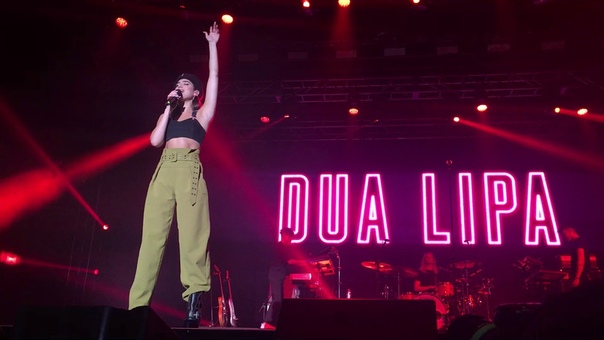 170811 Dua Lipa Live in Korea Hotter Than
